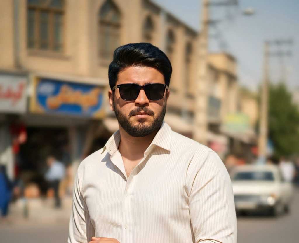 «محمد جواد عزیزی، طراح سایت وردپرس و متخصص طراحی فروشگاهی، شرکتی و شخصی